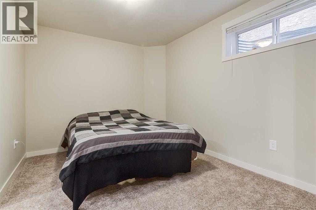 310 8 Avenue NE — photo 34