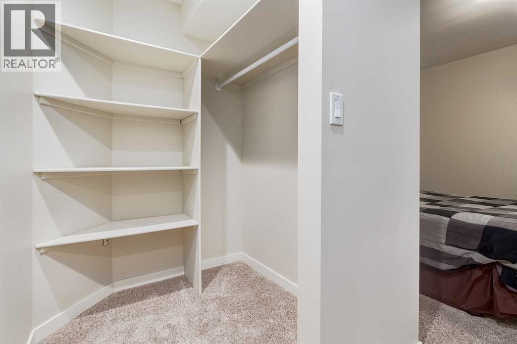 310 8 Avenue NE — photo 36