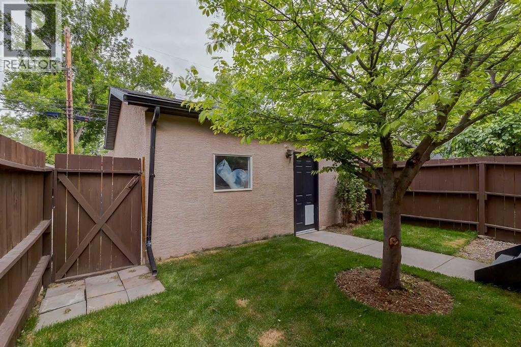 310 8 Avenue NE — photo 40