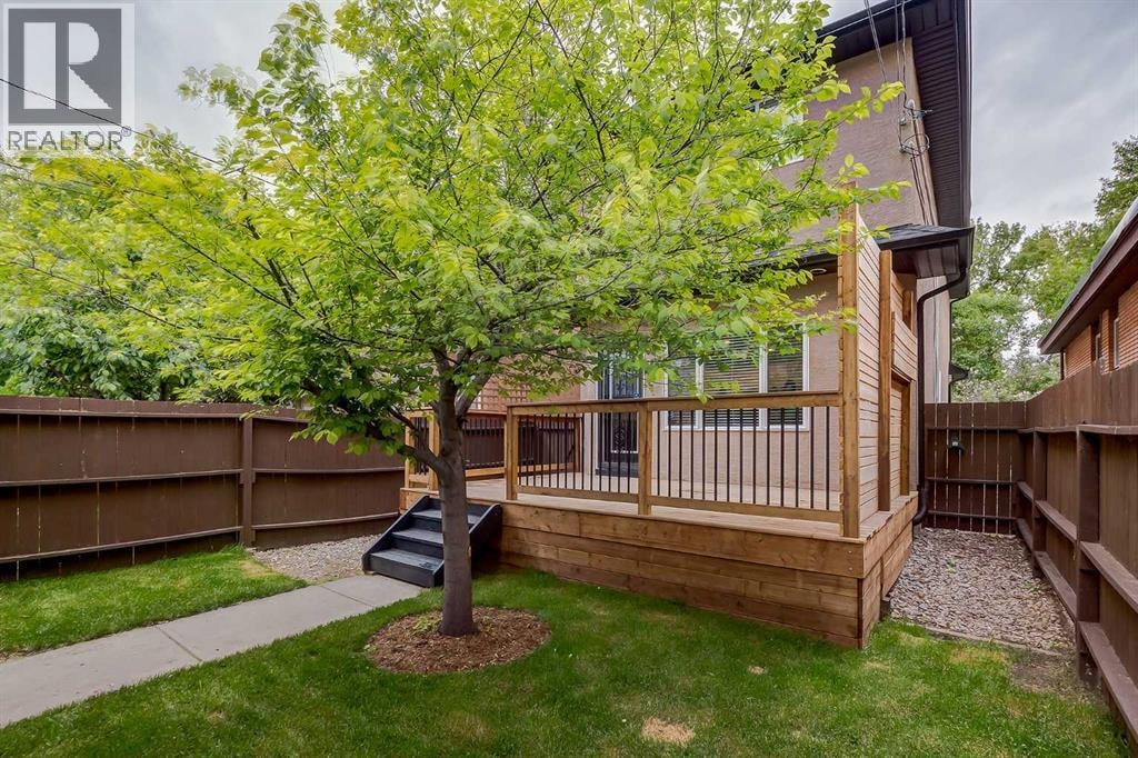 310 8 Avenue NE — photo 41