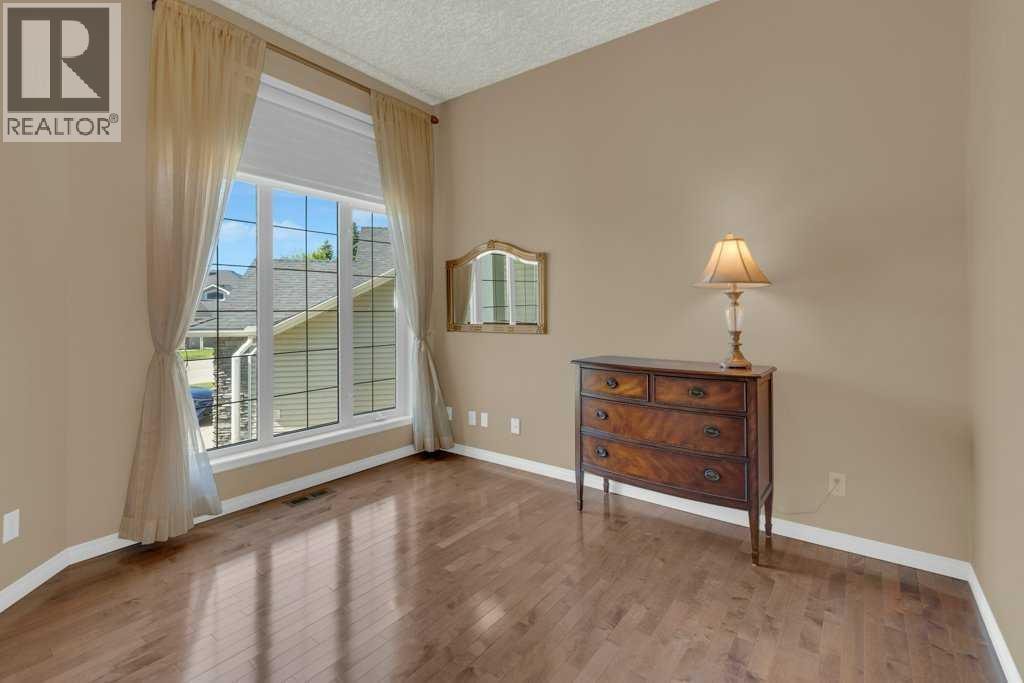 37 Wentworth Gardens SW — photo 4