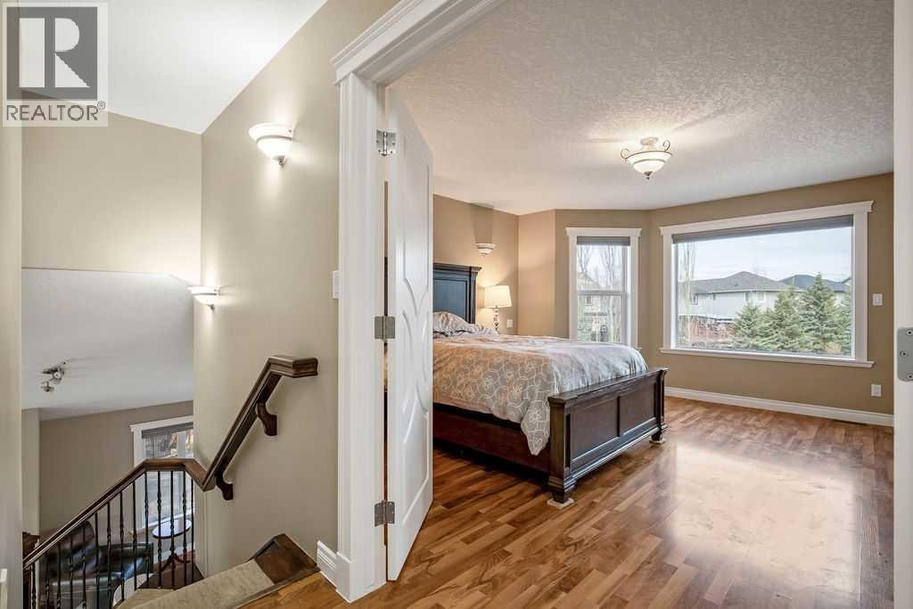 105 Lang Place — photo 24