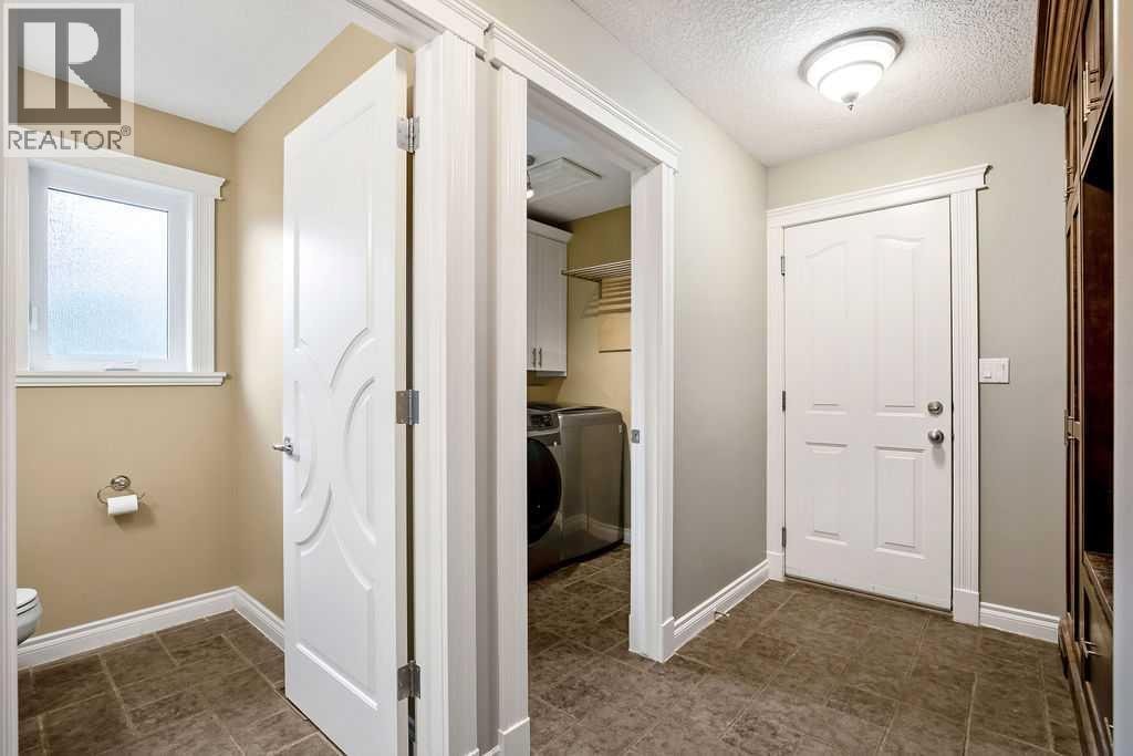 105 Lang Place — photo 20