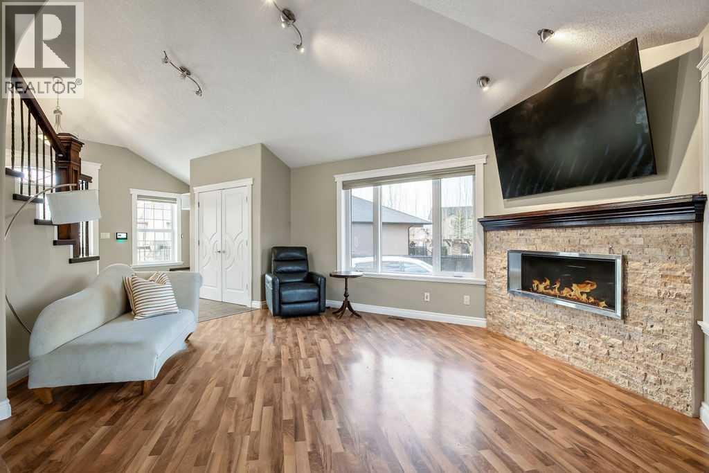 105 Lang Place — photo 9