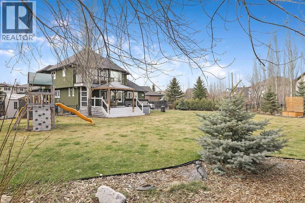 105 Lang Place — photo 1