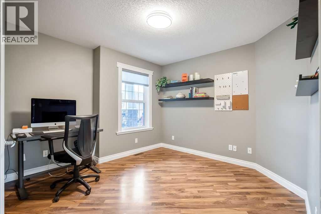 105 Lang Place — photo 19