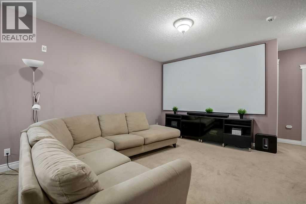 105 Lang Place — photo 41