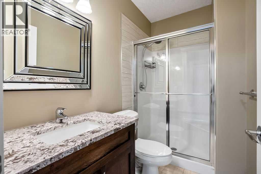 105 Lang Place — photo 44