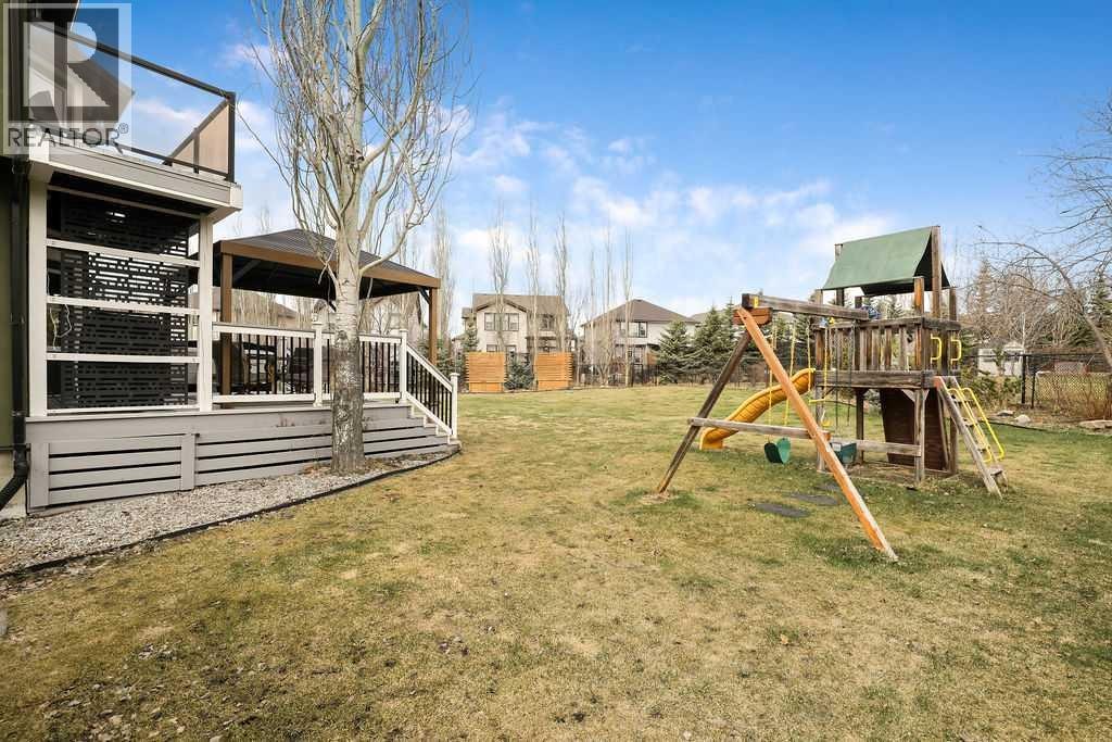 105 Lang Place — photo 47