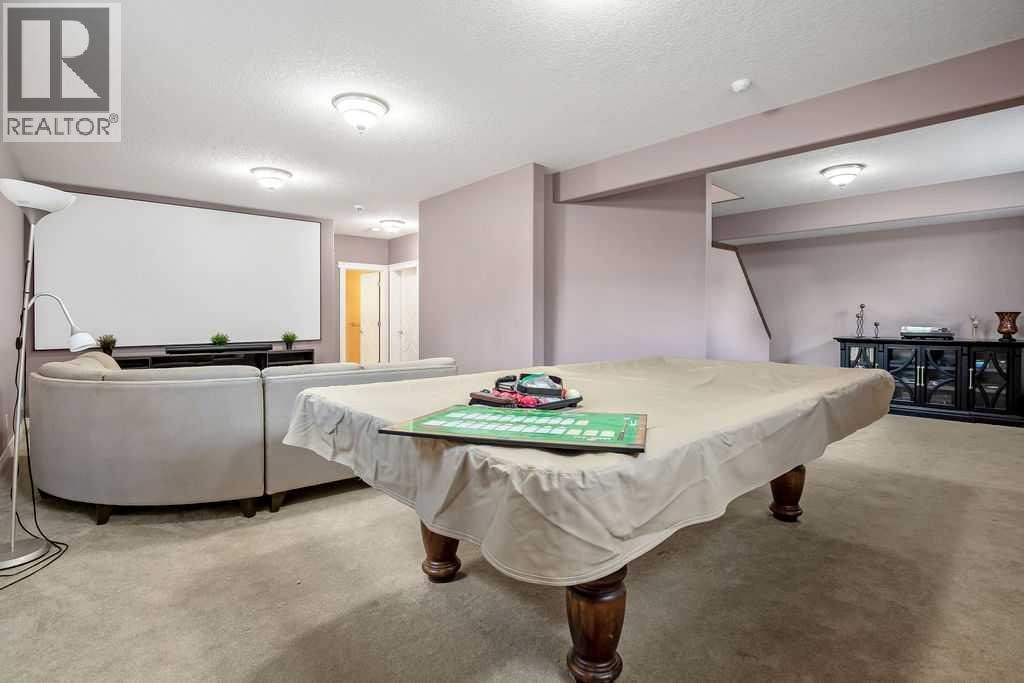 105 Lang Place — photo 40