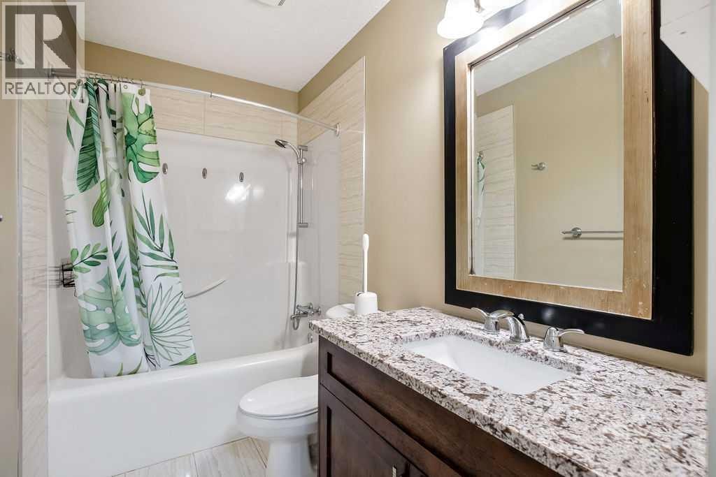 105 Lang Place — photo 35
