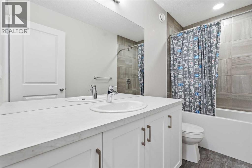 15 Lawrence Green SE — photo 31