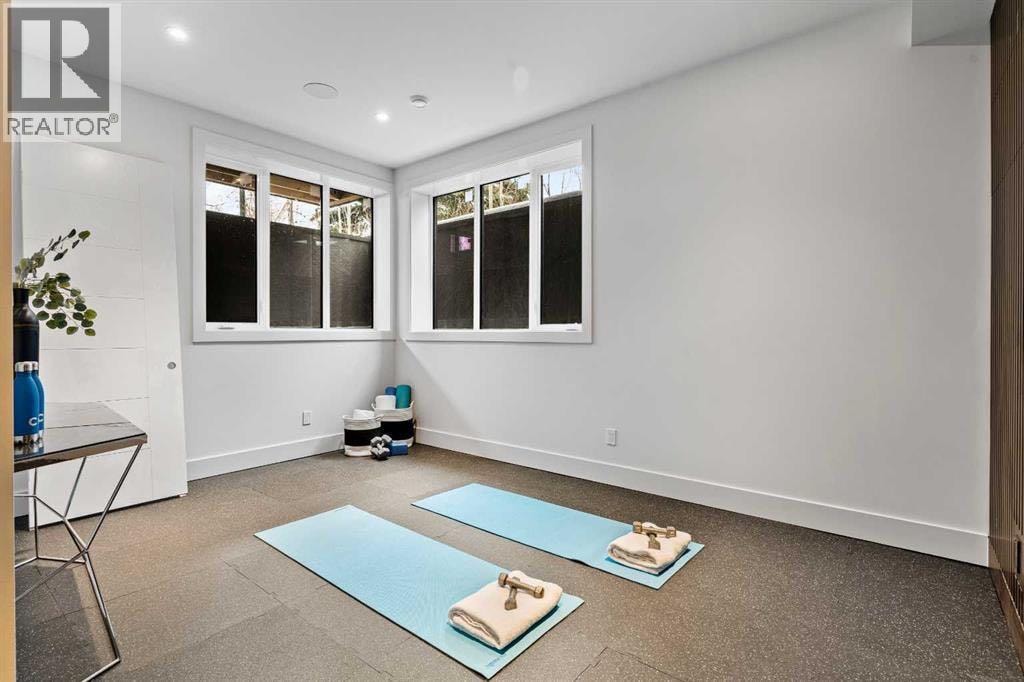1016 Beverley Boulevard SW — photo 39