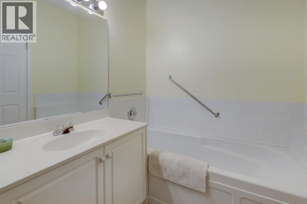 105, 4835 Dalhousie Drive NW — photo 13