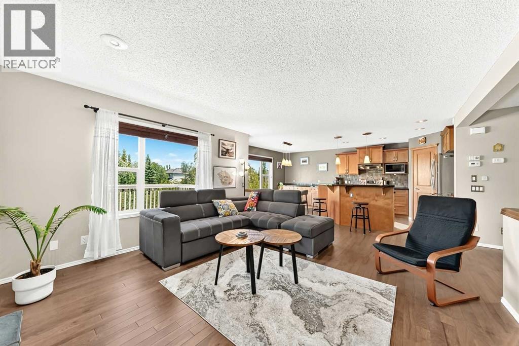 38 Royal Oak Grove NW — photo 5