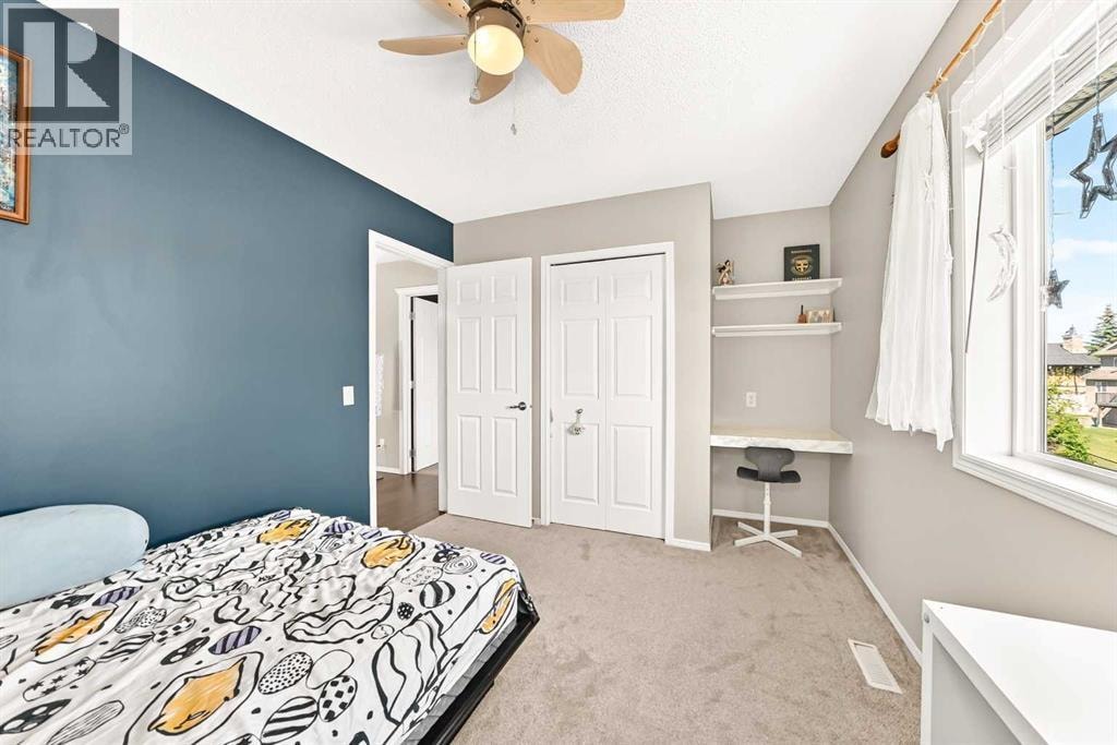 38 Royal Oak Grove NW — photo 26