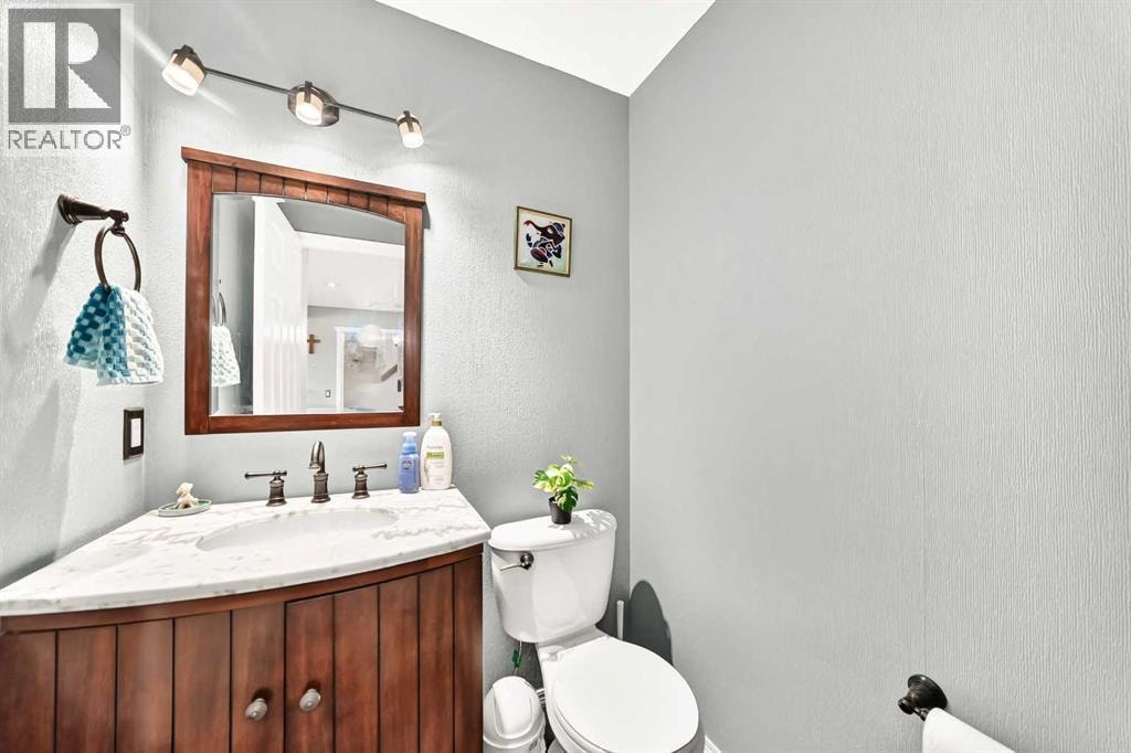 38 Royal Oak Grove NW — photo 18