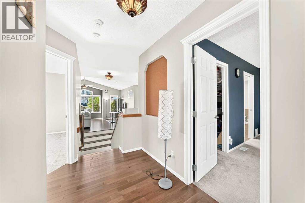 38 Royal Oak Grove NW — photo 35