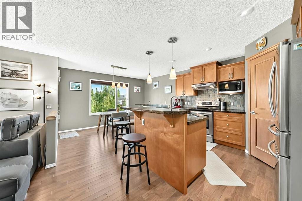 38 Royal Oak Grove NW — photo 6
