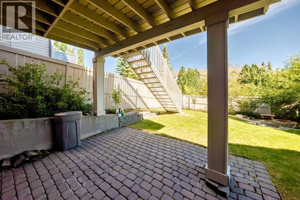 38 Royal Oak Grove NW — photo 46
