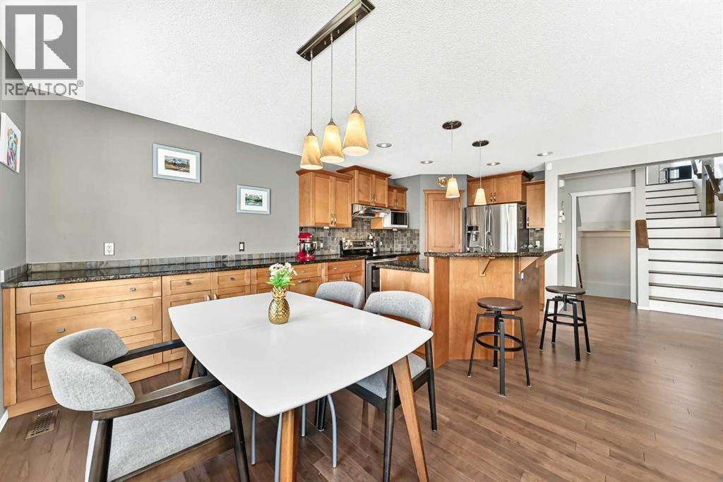 38 Royal Oak Grove NW — photo 14