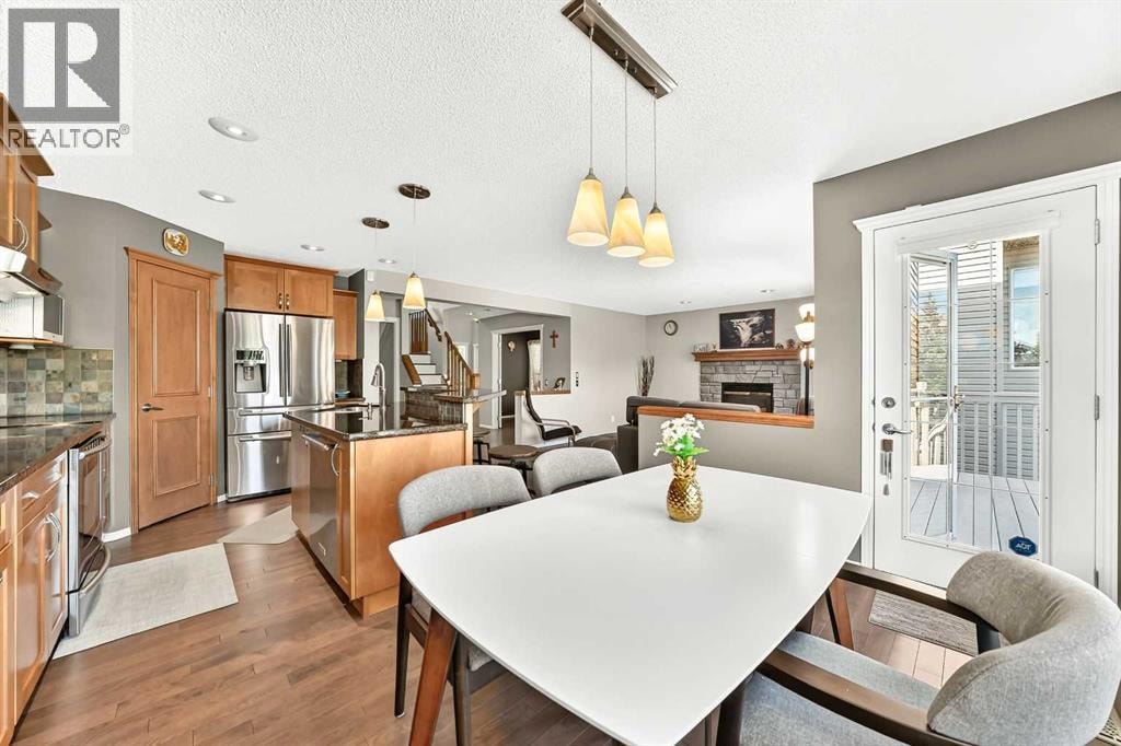 38 Royal Oak Grove NW — photo 13
