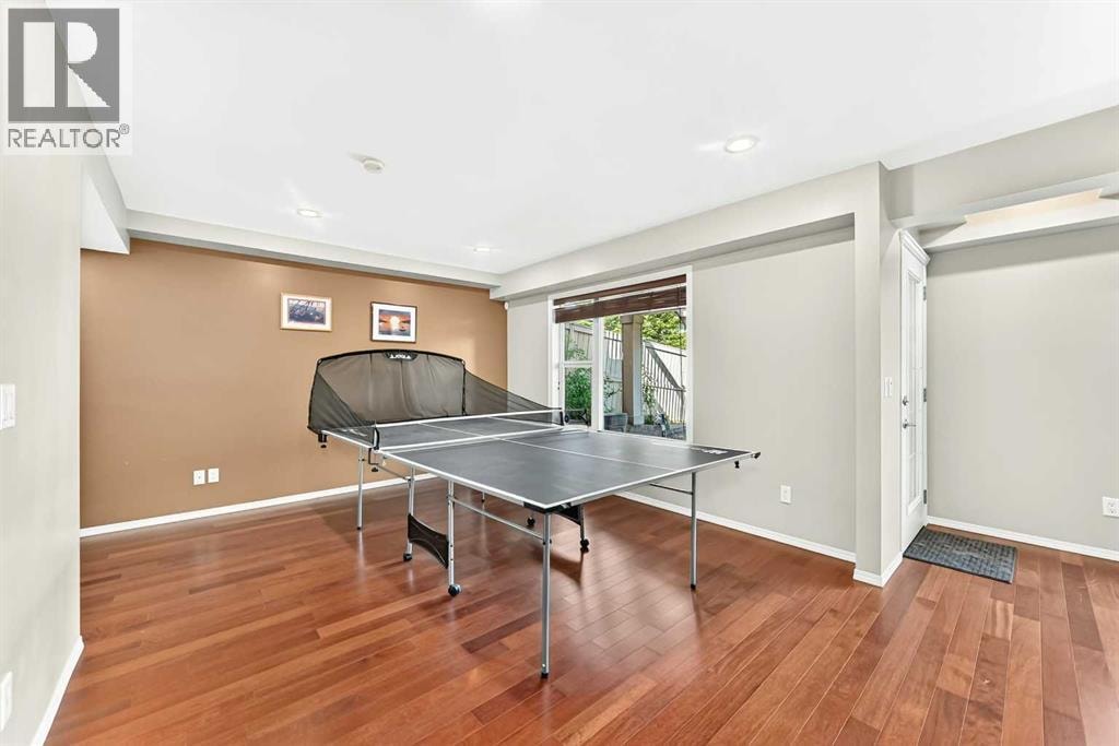 38 Royal Oak Grove NW — photo 36