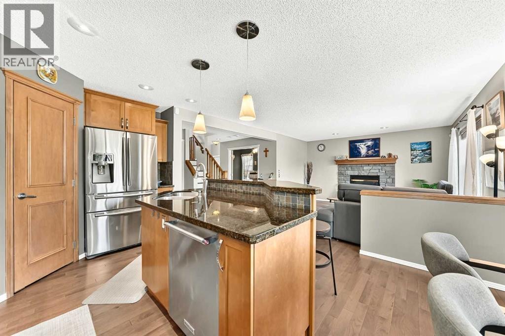 38 Royal Oak Grove NW — photo 9