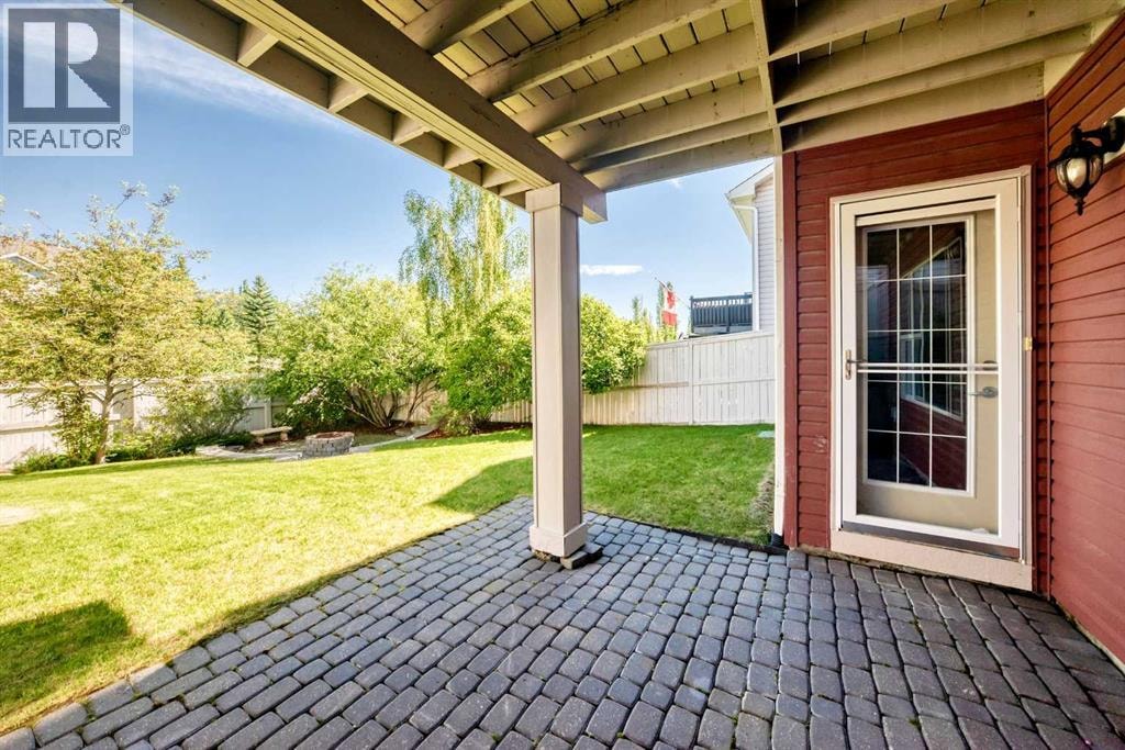 38 Royal Oak Grove NW — photo 48