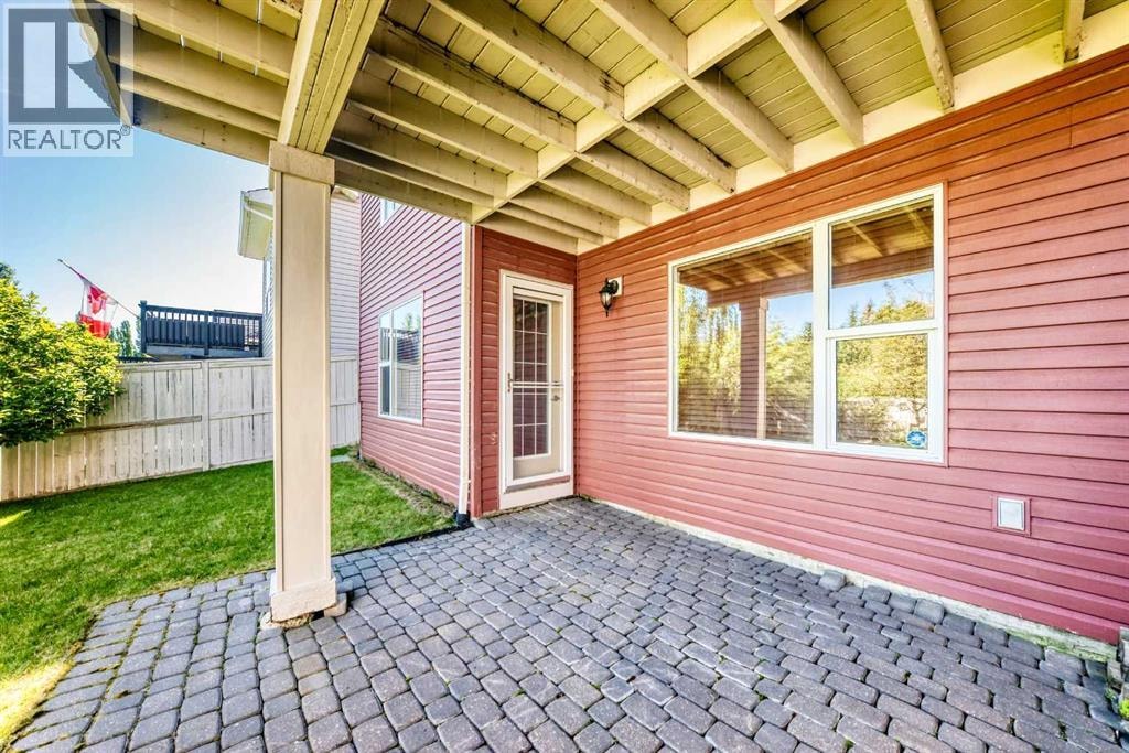 38 Royal Oak Grove NW — photo 47
