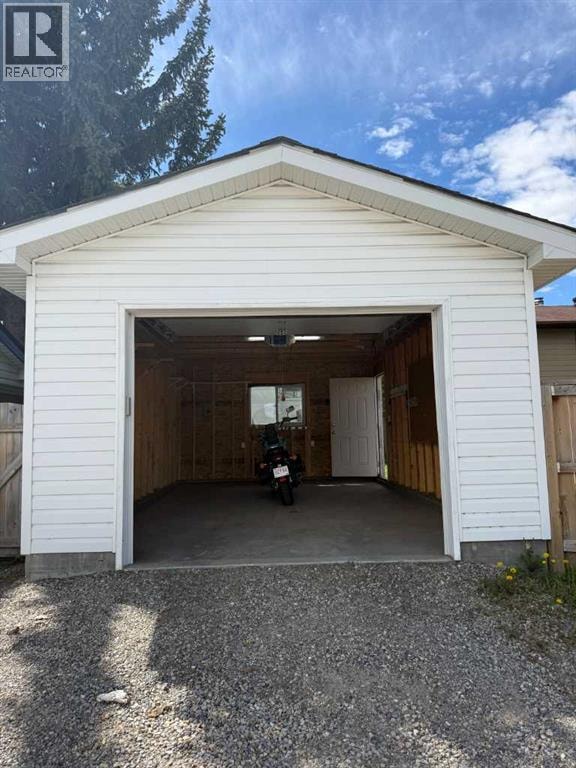 96 Jensen Crescent NE — photo 36