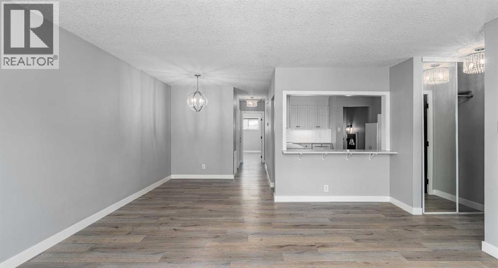 727 67 Avenue SW — photo 13