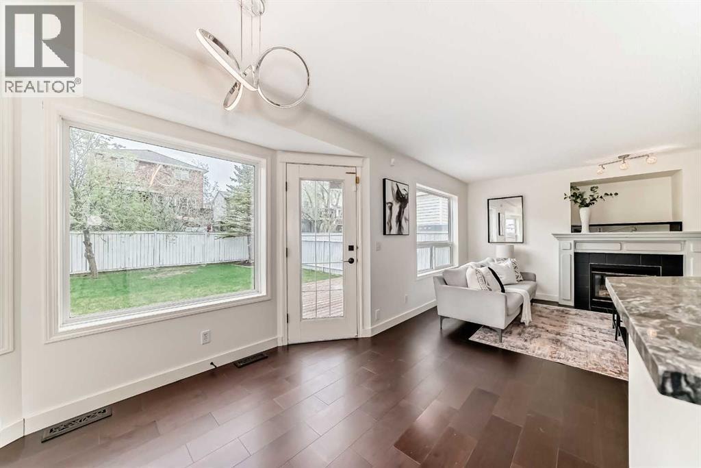 262 Coventry Court NE — photo 9
