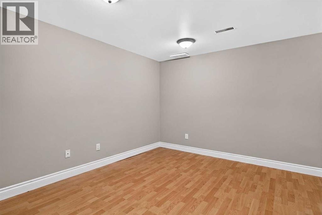901, 6223 31 Avenue NW — photo 34