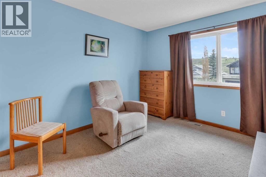 124 Gleneagles Terrace — photo 29