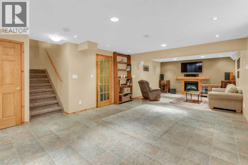 124 Gleneagles Terrace — photo 36