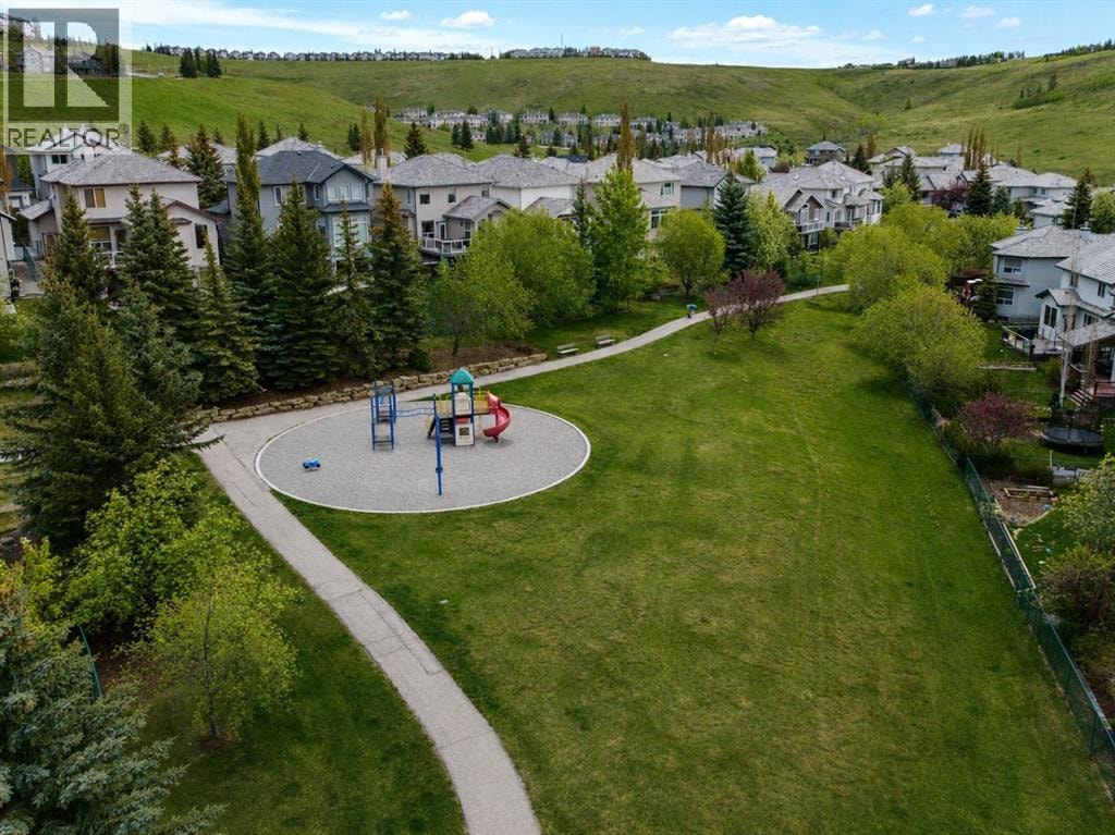124 Gleneagles Terrace — photo 4