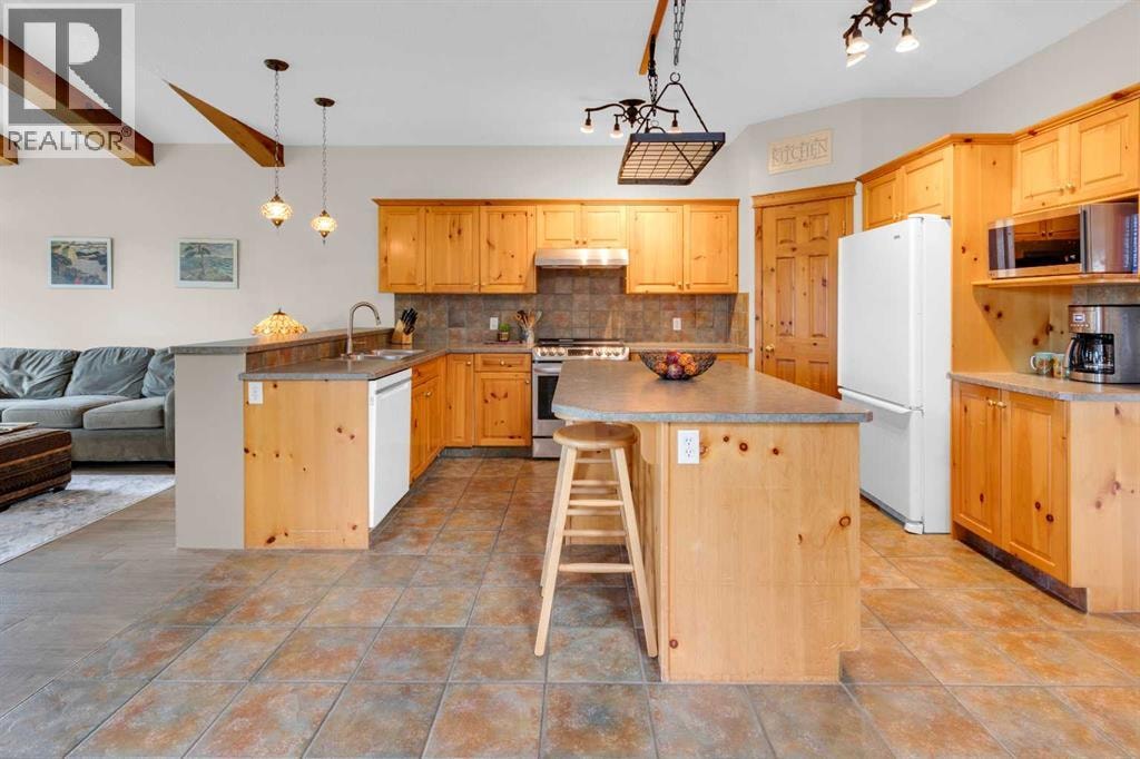 124 Gleneagles Terrace — photo 23