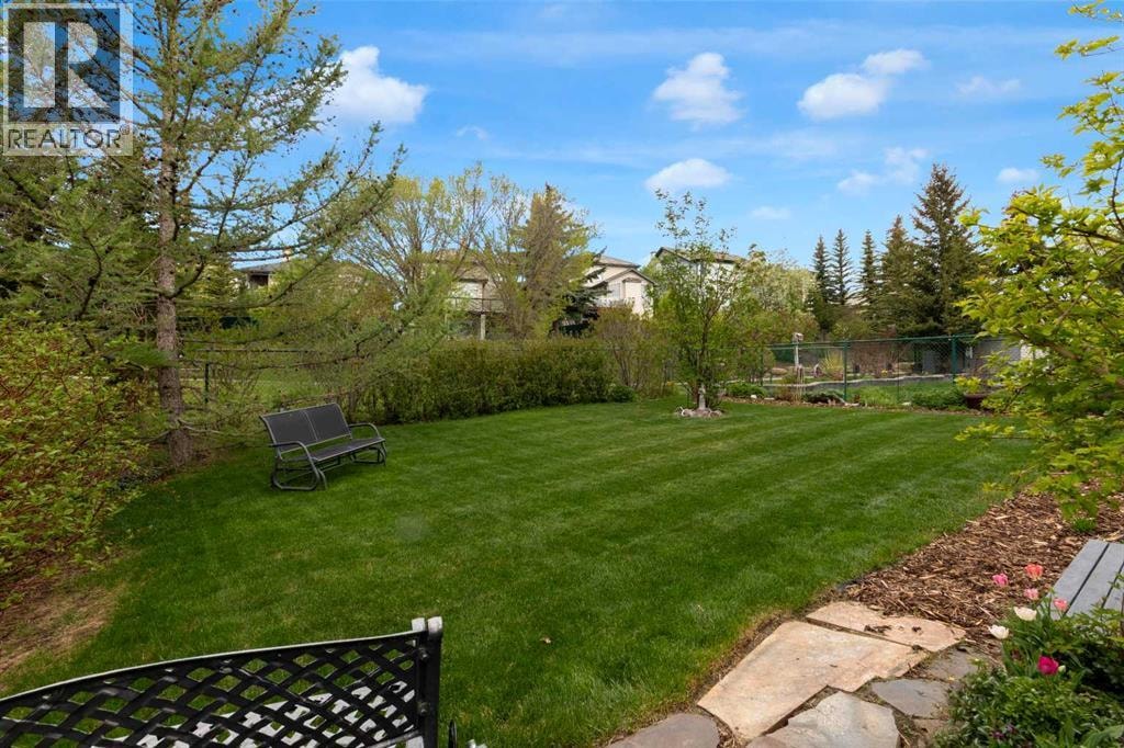 124 Gleneagles Terrace — photo 12