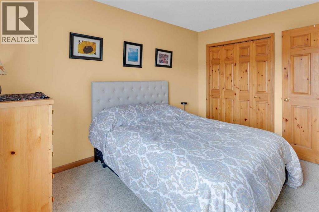124 Gleneagles Terrace — photo 33