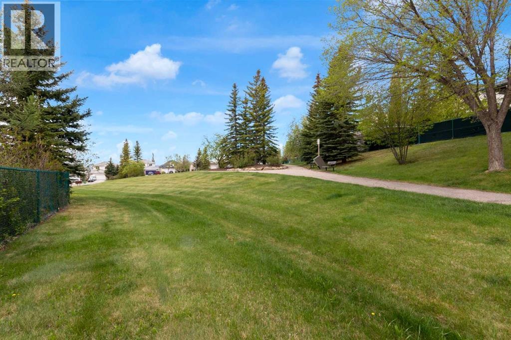 124 Gleneagles Terrace — photo 40