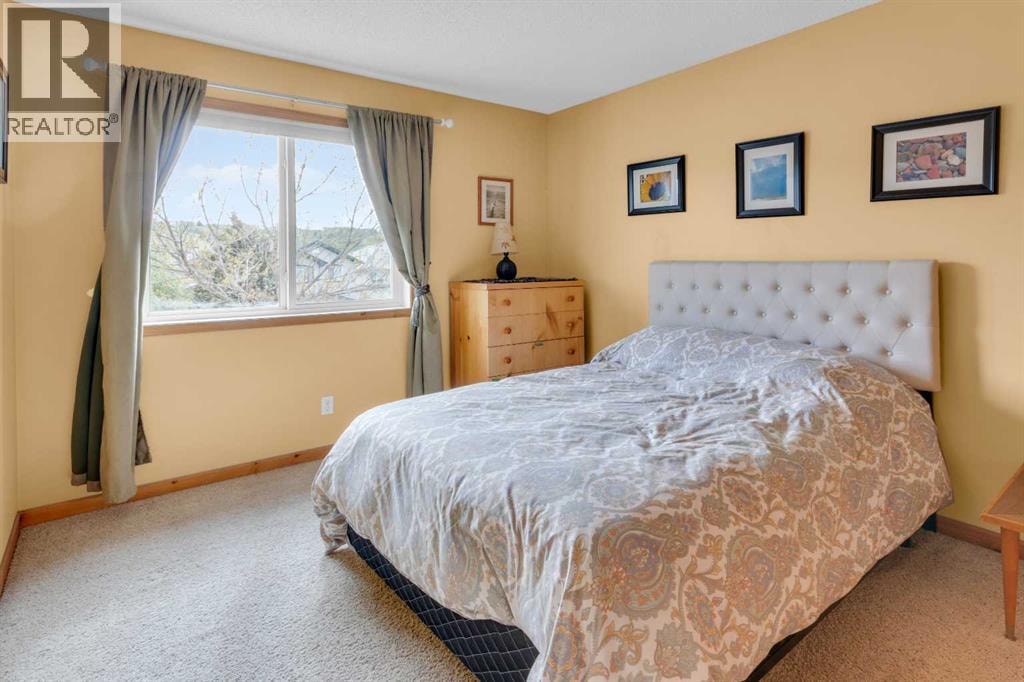 124 Gleneagles Terrace — photo 31
