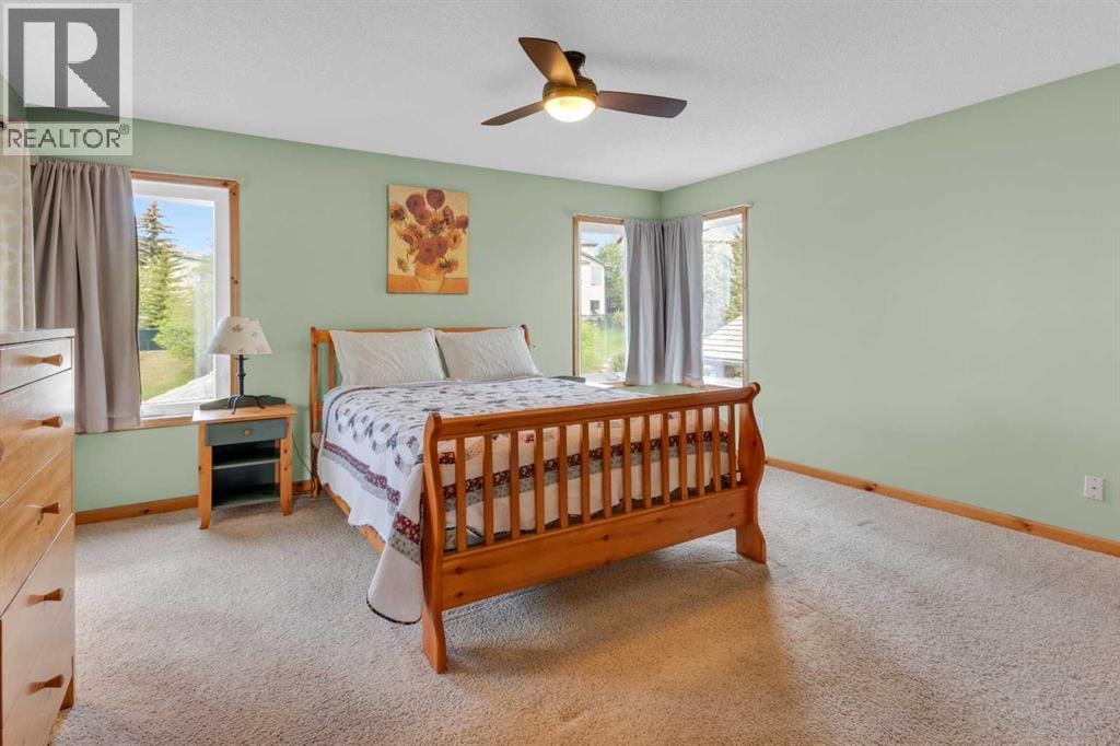 124 Gleneagles Terrace — photo 17