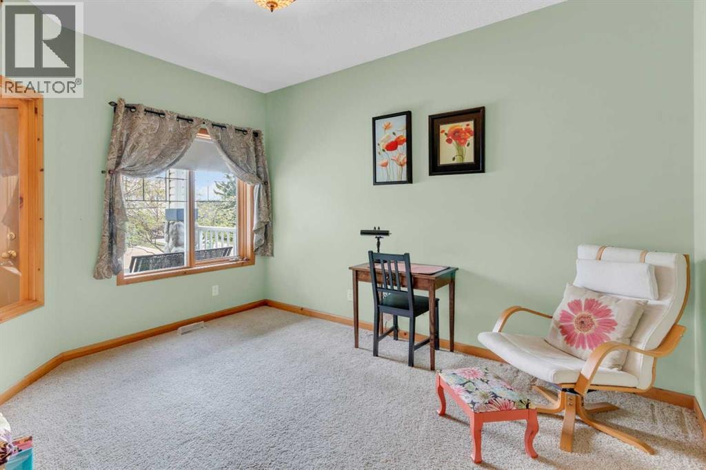 124 Gleneagles Terrace — photo 22