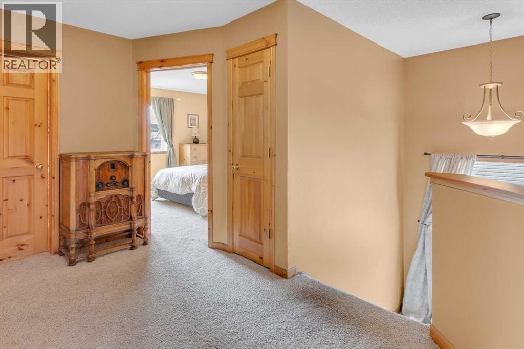 124 Gleneagles Terrace — photo 32