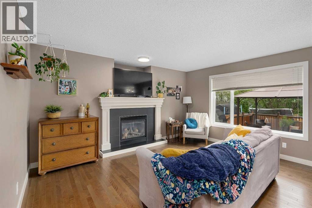 2067 Luxstone Boulevard SW — photo 2
