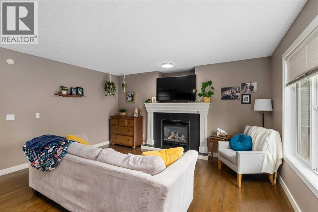 2067 Luxstone Boulevard SW — photo 3