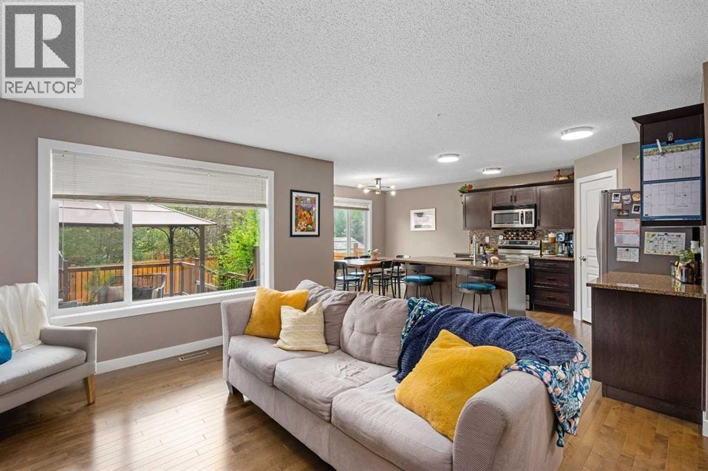 2067 Luxstone Boulevard SW — photo 4