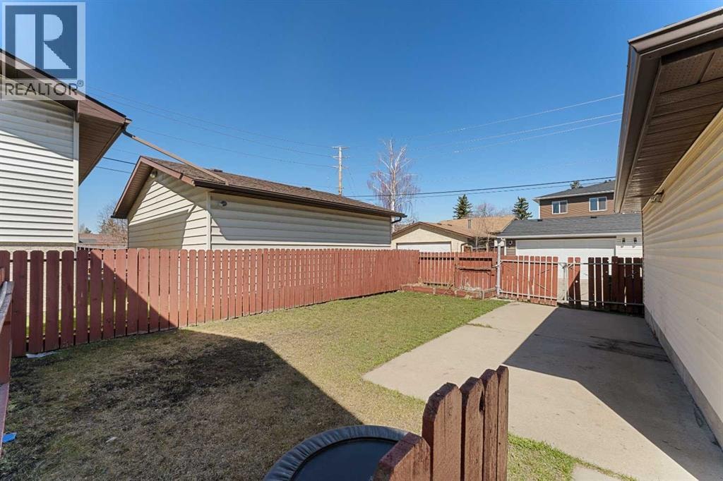 7003 Temple Drive NE — photo 39