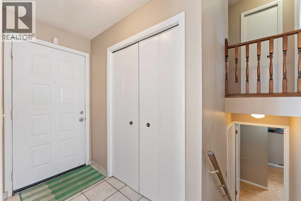 7003 Temple Drive NE — photo 2